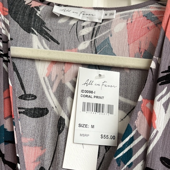All in Favor dress in size Medium, in coral print. NWT - Picture 6 of 7